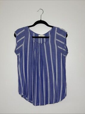 Anabella Blue and White Vertical-Stripe Pleated Cap-Sleeve Blouse Size Medium